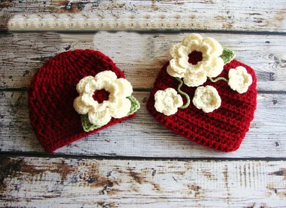 

free shipping,Crochet Baby red Beanie,beige flower with Diaper Cover,Crochet hat shorts baby Set Newborn Photo Prop NB-3M