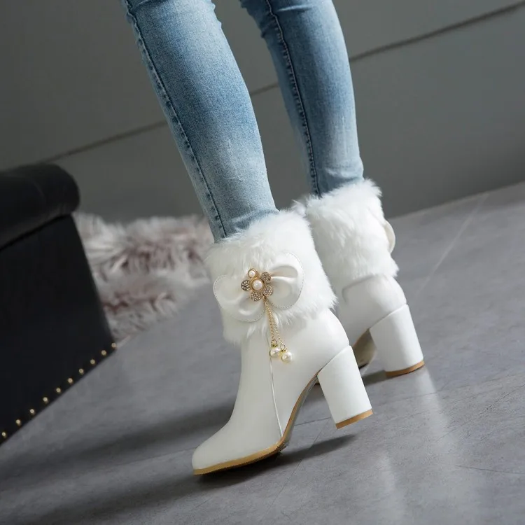 

Big Size 11 12 13 14 15 16 17 18 19 Ma'am Coarse heel Short boots Pure color Metal decoration Boot barrel High heel boots