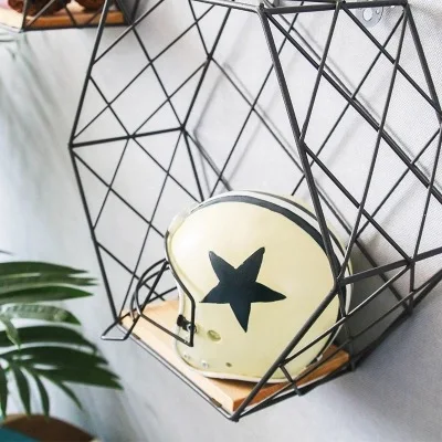 الحديثة الحد الأدنى الشمال الرياح جدار مزيجا خلاقا جدار شنقا المعيشة غرفة نوم خزانة سداسية هندسية رف