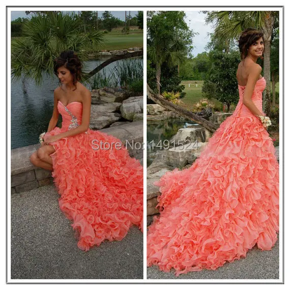 Impresionante 2015 Coral Prom vestidos moldeado cristalino sin mangas largo delantero corto del Organza capilla con volantes de tren vestidos de falda