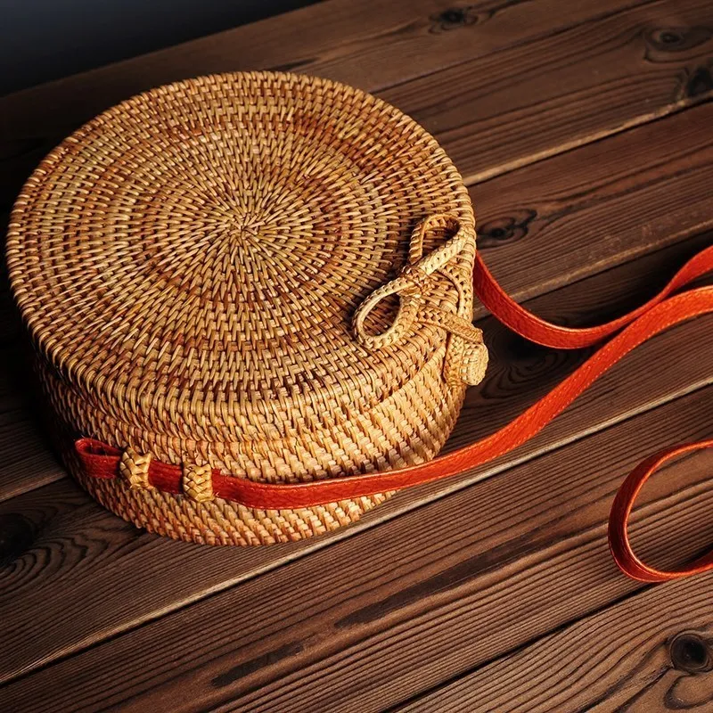 

INS HOT 2018 Vietnam Handmade Shoulder Woven Bag Round Summer Vintage Rattan Straw Bags For Women Bohemia Style Beach Circle Bag