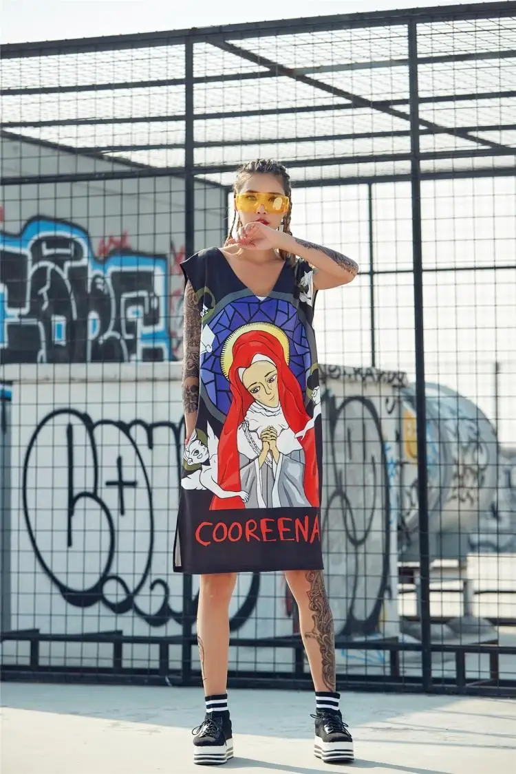 Хип-Хоп футболка без рукавов Мадонна v-образным вырезом жилет юбка свободный большой размер длинное платье Мария граффити модная женская
