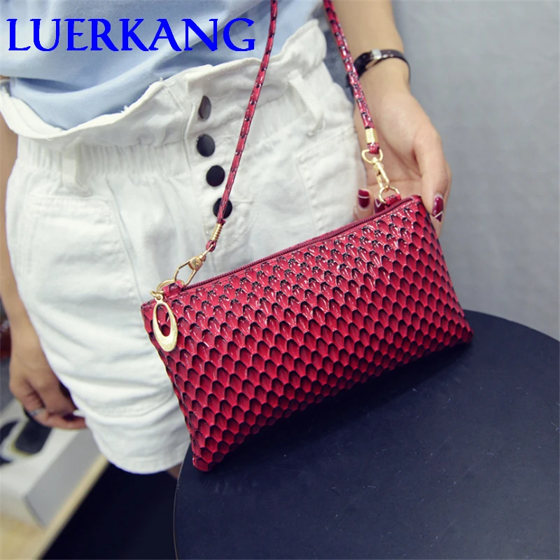 

Free shipping 2017 fashion women messenger bag with quality pu leather swagger female messenger bags and woman handbags