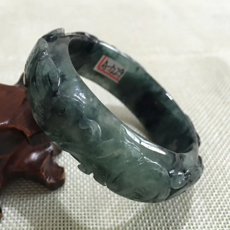

A-1229 Vintage Chinese Hand-carved Black Green Jadeite Jade Bangle Bracelet 57mm 28% 10.13