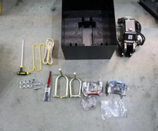 On the Car Disc Aligner Brake Lathe Machine without drive unit AM8700 with metal case box |