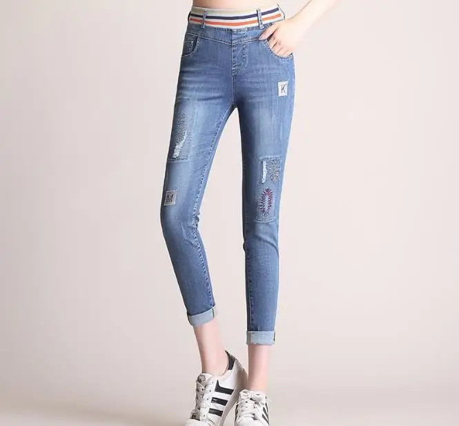 

Plus Size Blue Letter Embroidered Roll Up Jeans Woman Denim Trousers Zipper Fly Skinny Pants Capris 2019 Mid Waist Women Jeans
