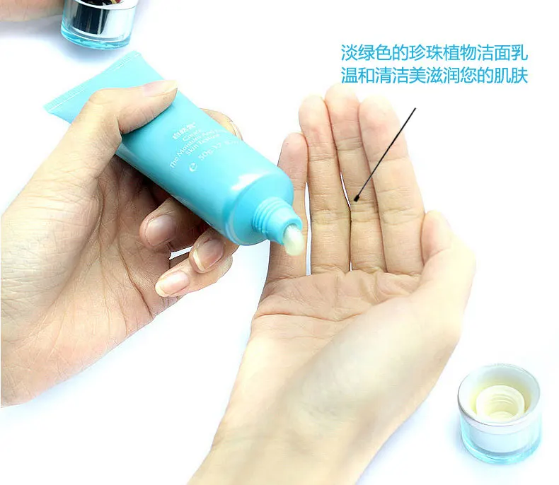 Moist_Skin_Hydrating_Transparent_Cleanser_12