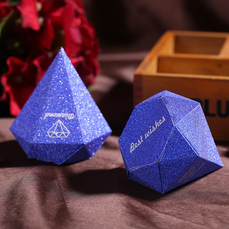 

2017 Flash Diamond Decoration Wedding Candy Box 100pcs for Birthday Party Wedding Favors and Gifts for Guests Paper Gift Box