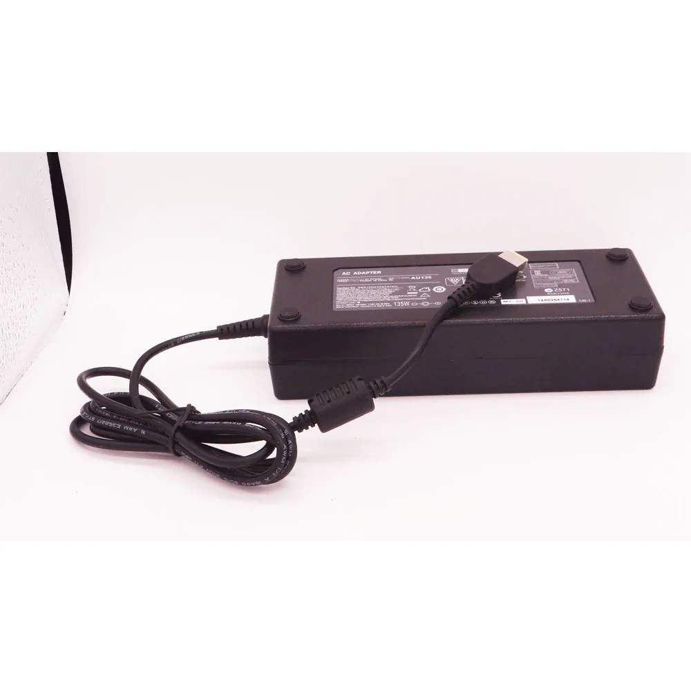  135W 20V 6.75A 135W AC Power Adapter Charger  For Lenovo Y700-14ISK Y700-17ISK ADL135NLC2A  ADL135NLC3A  Z710 T440P T450P 
