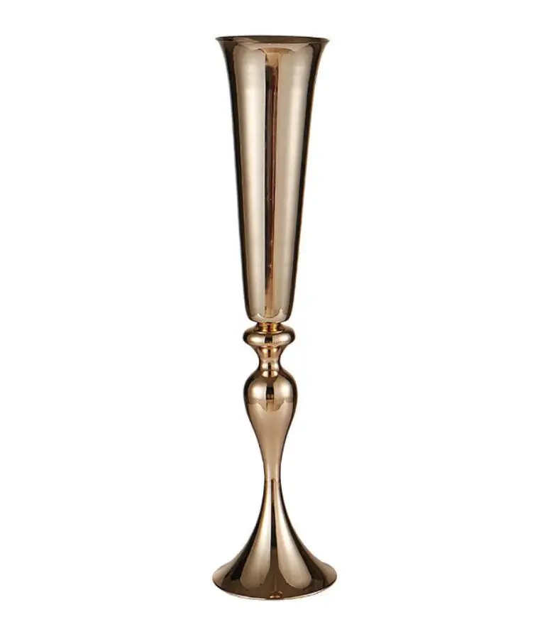 

2 pieces Iron Trumpet Vase