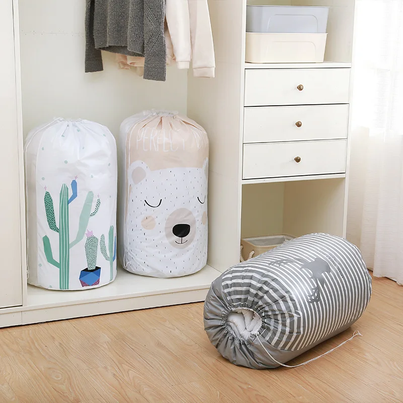 

1PCS Cartoon printed bouquet moistureproof quilt bag new style Multifunctional Large size clothes Travel Storage Bag for family