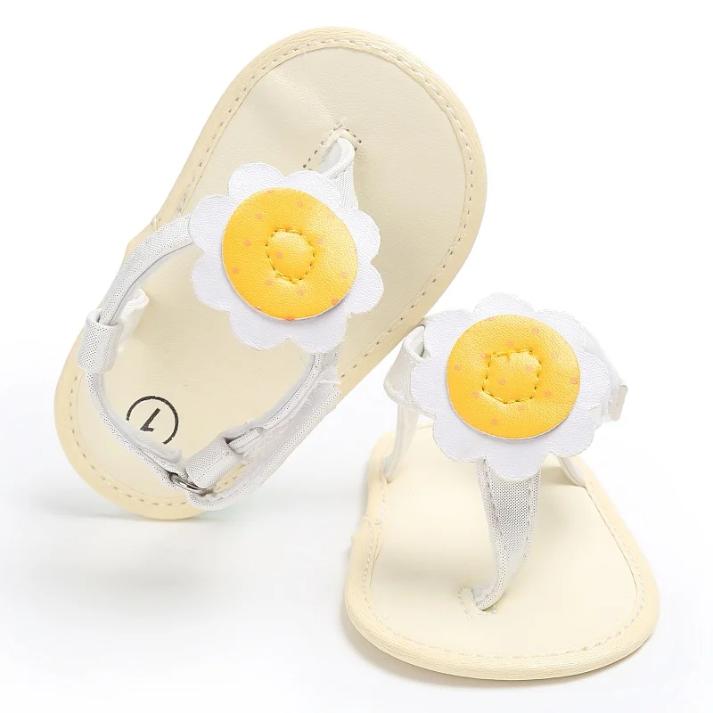 Дизайн Стиль детская кожаная резиновая обувь на плоской подошве, сандалии с крупными цветами Обувь для младенцев Сандалии для девочек для 0-18 месяцев