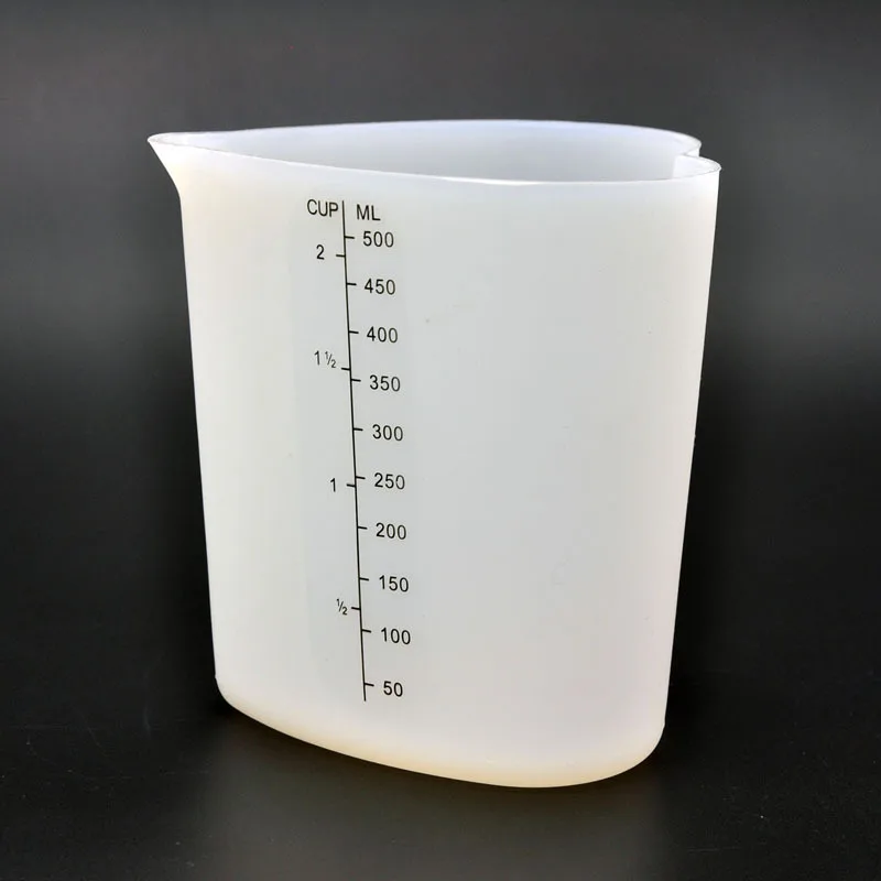 500ml Silicone Measuring Cups with Scale Markings Heart Shaped Pour