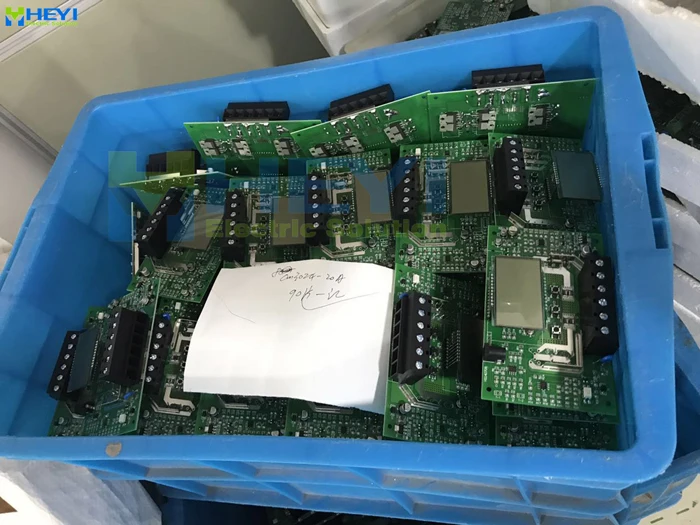 solar controller with External temperature sensor 12V - 24V charge and discharge