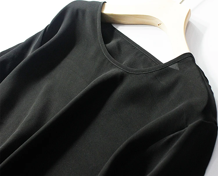 Новое черное шелковое платье для весны/лета