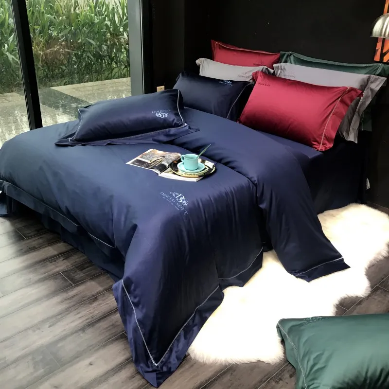 

2018 autumn and winter new Egyptian cotton pure color bedding set, double king big bed mattress, bedding set down feather quilt