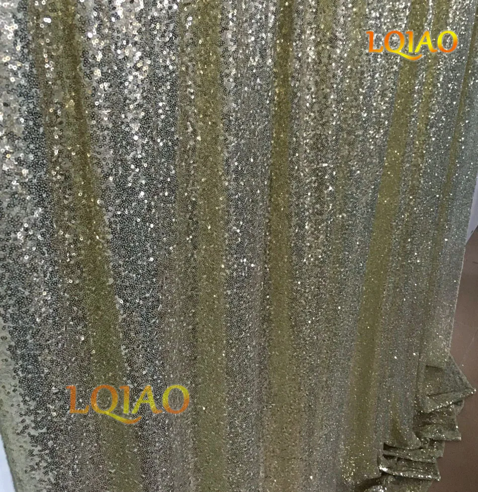 Light Gold Sequin Backdrop-004