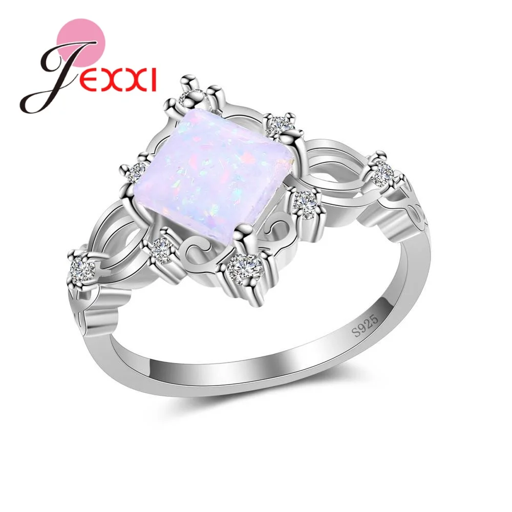 Кольцо женское из серебра 925 пробы с большим квадратным камнем | Украшения и