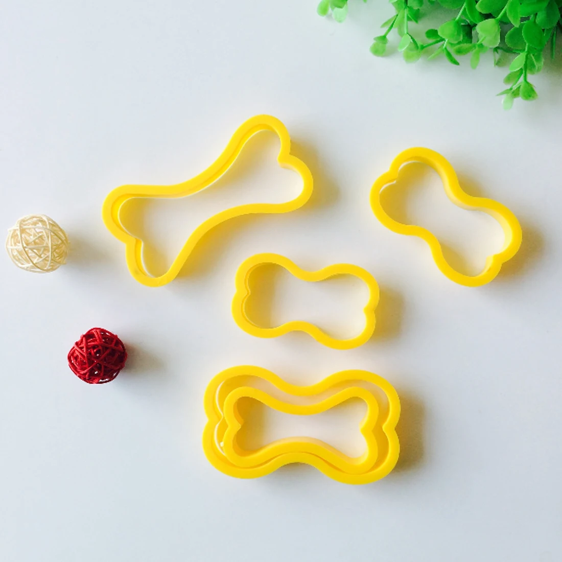 

New Arrival 5 pcs Bone Shape Modelling Plastic Fondant Sugar Craft Cake Decorating Tool Cake Mould Cookie Cutter
