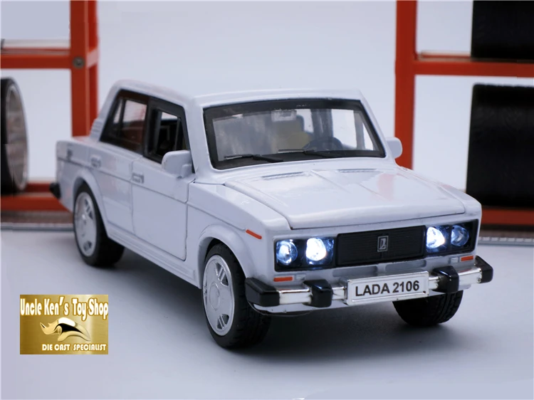  15CM Russia LADA 2106 Diecast Model Car Metal Car Kids Boys Gift Toys With Openable Door/Pull Back 