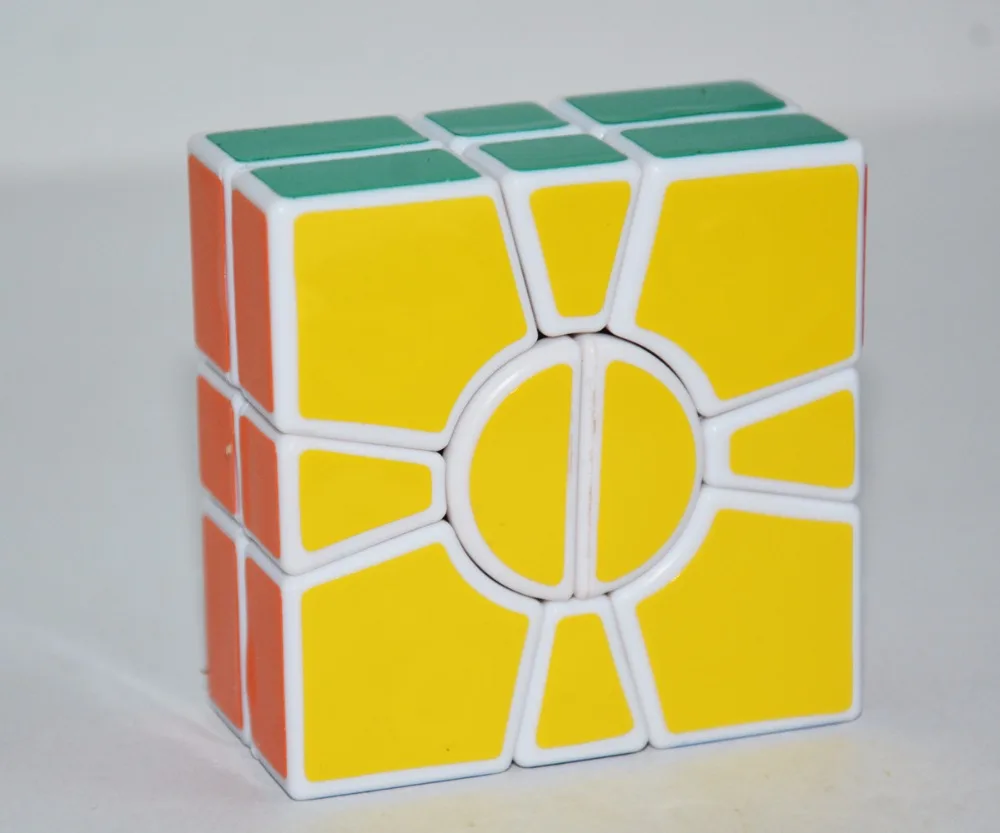 CubeStyle Brand QJ 2x2x2 2 layer SQ 1 Speed Magic Cube Puzzle Cube Twist Toys Educational