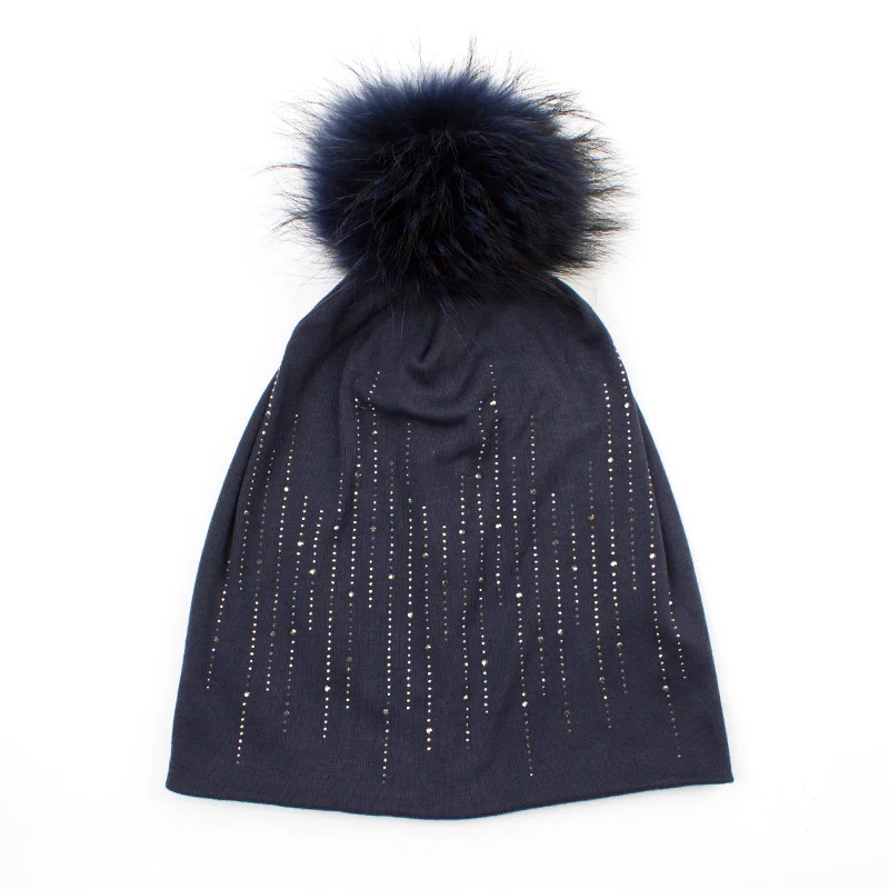 Geebro осень Для женщин круглые стразы хлопок головные уборы Beanies шапка из натурального енота помпонами из меха теплая зимняя шапка с помпоном из натурального меха - Цвет: Navy B