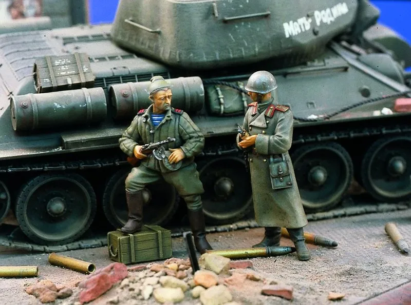

1:35 Red Army Officers