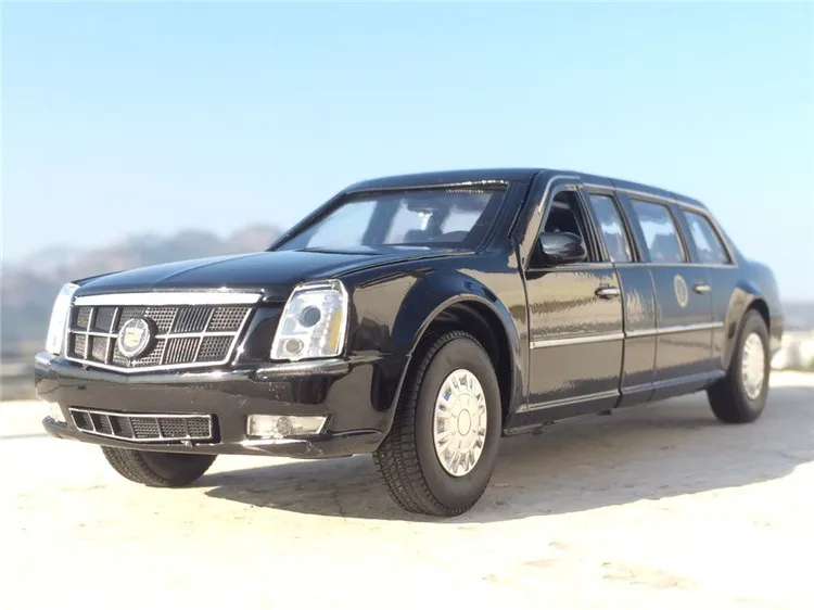 1/32 Cadillac DTS Presidential литая под давлением машина из сплава, армейская модель, один металлический автомобиль Cadillac, автомобиль со звуком, светильник, игрушки, новая коробка