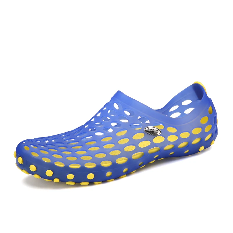 Новые летние сандалии; Мужская обувь из сетчатого материала; Сабо; дышащие пляжные тапочки; Мужская водонепроницаемая обувь с перфорацией; Водная обувь; размеры 39-45 - Цвет: Blue