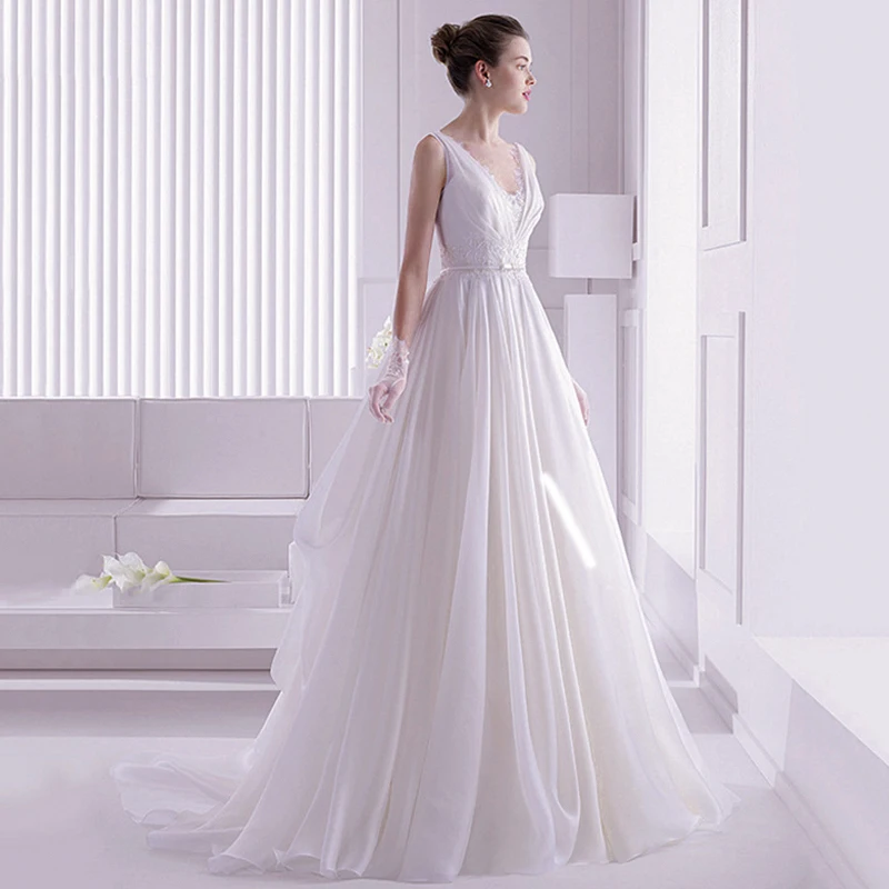 

SERMENT 2019 NEW Ball Gown Shoulders Deep V-neck Wedding Dress Slim A Swing Tail Bride Wedding Dress