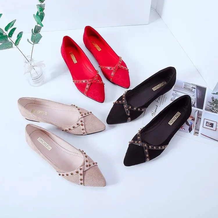 

CHAISHOU 2019 New Women Flats Spring Spudded Pointed Suede Women Loafers Soft Comfortable Shoes zapatos mujer B-142