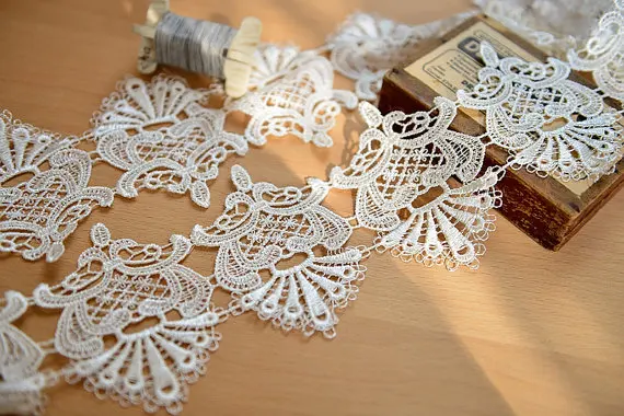 

ivory lace trim, venice lace trim, crocheted trim lace, dg126b 1yard