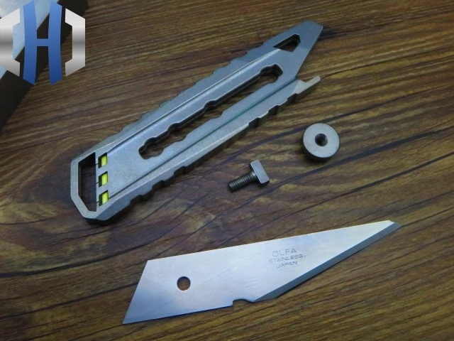 Titanium Alloy Knife Cut Wallpaper Express Opener Cut Demolition Envelope Curved Metal EDC Titanium Alloy Knife Cut Wallpaper Express Opener Cut Demolition Envelope Curved Metal EDC