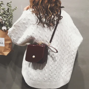 

New small bag female new chic retro small square package tide ins super fire bag Messenger bag