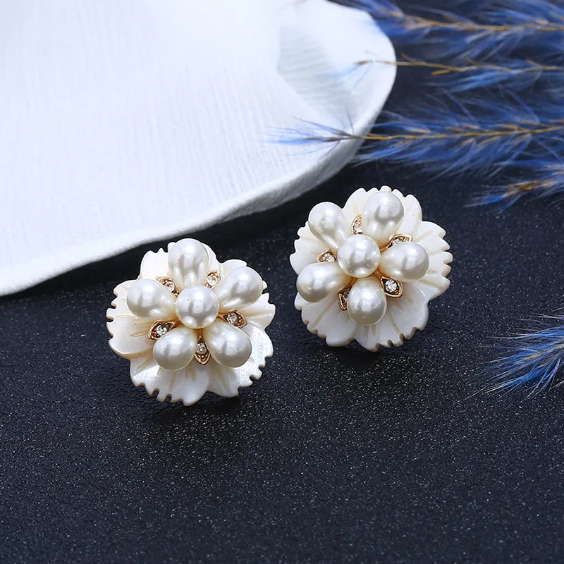 Fashion Mother of Pearl MOP White Shell Stone Wired Flower Dangle Earrings