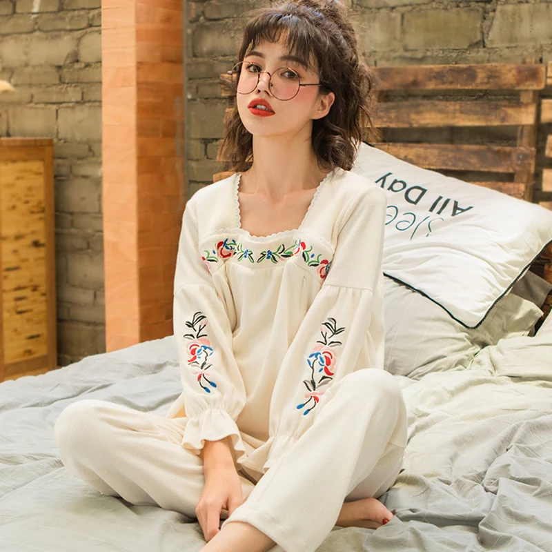 

Maternity Nightwear Nursing Pajamas Autumn Winter Cotton Fine Embroidery Pregnancy Sleepwear Breastfeeding Clothes Homewear A205
