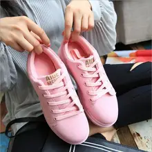 Hot 2017 Fashion Flats Mujeres Entrenadores zapatos Respirables Del Deporte Zapatos de Mujer Caminando zapatillas de Skate Casuales Mujeres Pisos Blanco Rosa Zapatillas Mujer