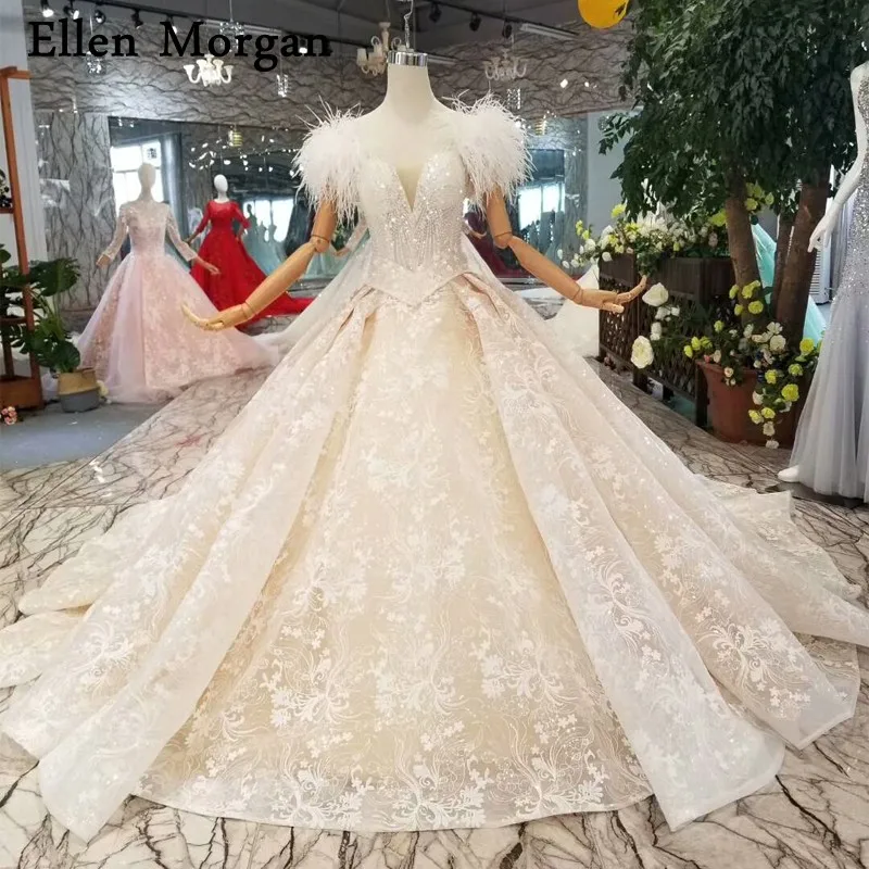 Свадебное Платье С Перьями На Рукавах фото 11