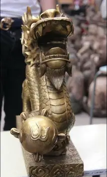 

Chinese Bronze Copper Feng Shui Auspicious Fly Dragon Hold Bead Statue Sculpture