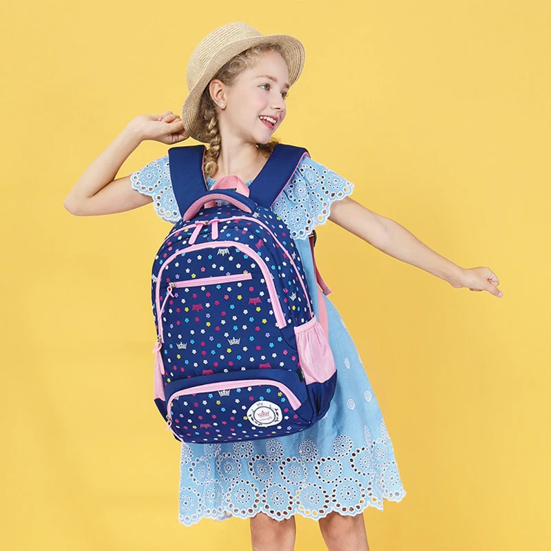 SUN EIGHT Schoolbag Waterproof School Backpacks For Girl Large Capacity Travel Kids Backpack Children School Bags 4 Color 2 Size