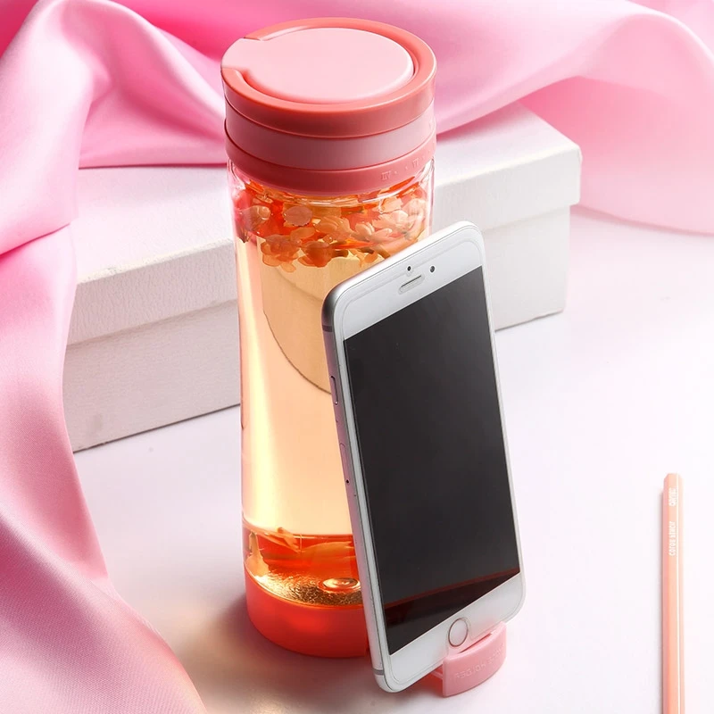 

2018 New Design bpa free Sports outdoor portable Plastic My Water Bottles with bracket of mobile phone