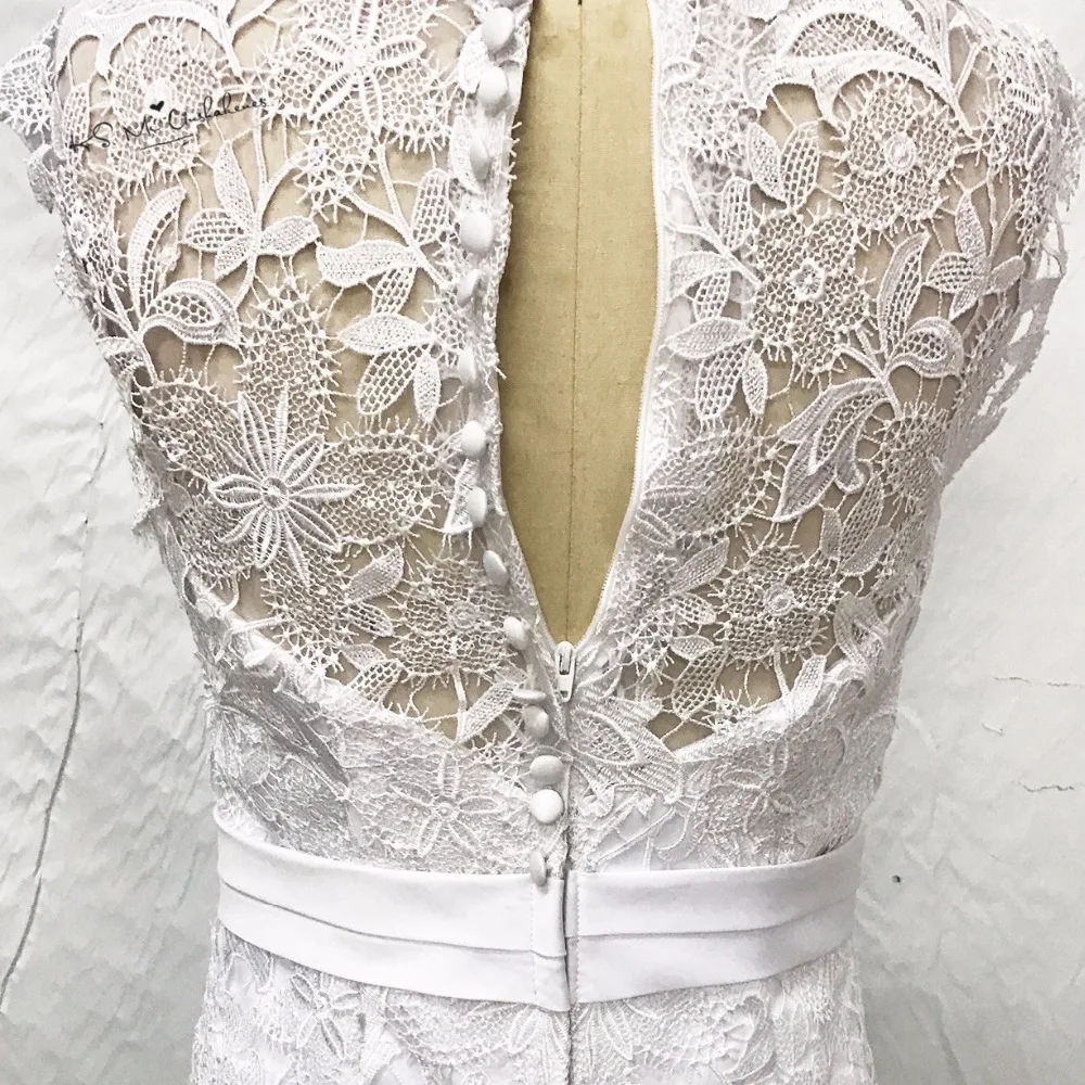 Elegant Cap Sleeve Lace Appliques Button Short Wedding Dress