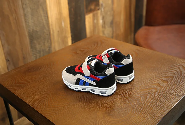 Sapatos com Luz Casuais com Luz para Meninos Novos Tênis Luminosos Crianças Brilhante Sapatos 2020 7 High Quality Mamãe e Bebê