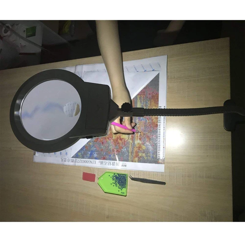 LED light clip-on hose magnifier2