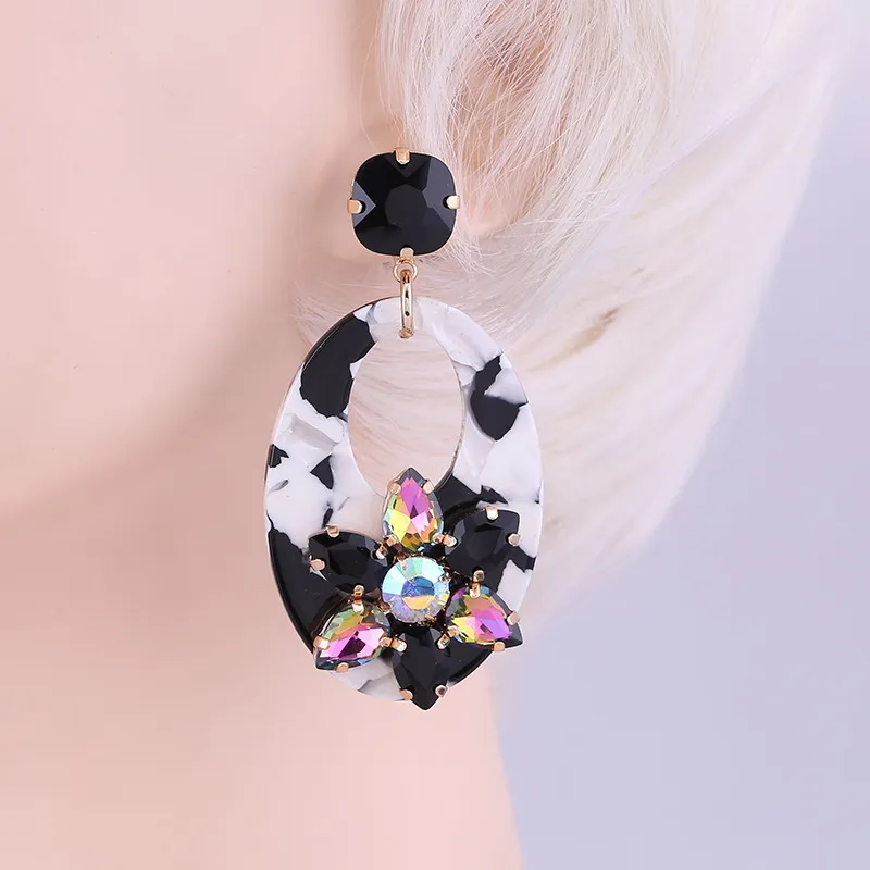 EArrings Black