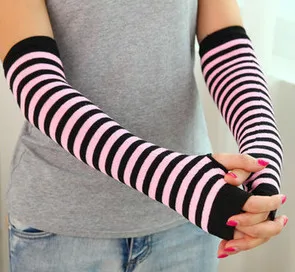 Рукава без пальцев. Митенки тканевые. Длинные чёрные перчатки без пальцев. Длинные перчатки без пальцев. Перчатки до локтя без пальцев.