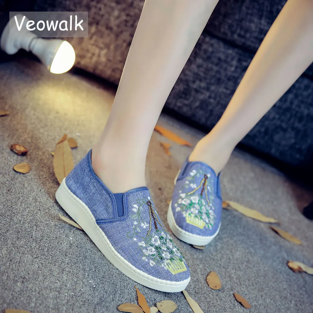Veowalk New Flowers Embroidered Women's Linen Canvas Slip on Loafers