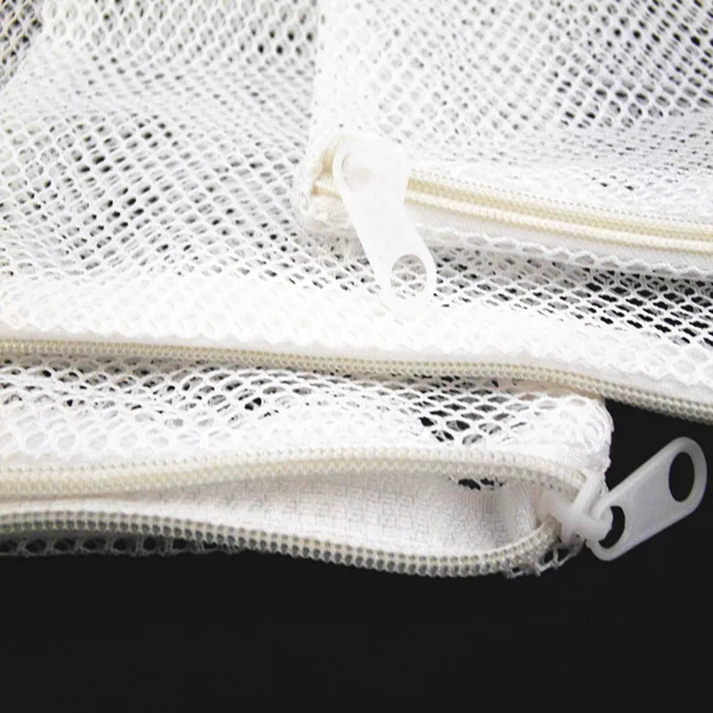 2775924889_1645901485