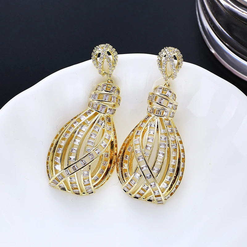 

Fashion Design Lady`s Earrings Gold Silver Color High Quality Zircon Paved Stripe Hollow Luxury Texture XIUMEIYIZU Brand