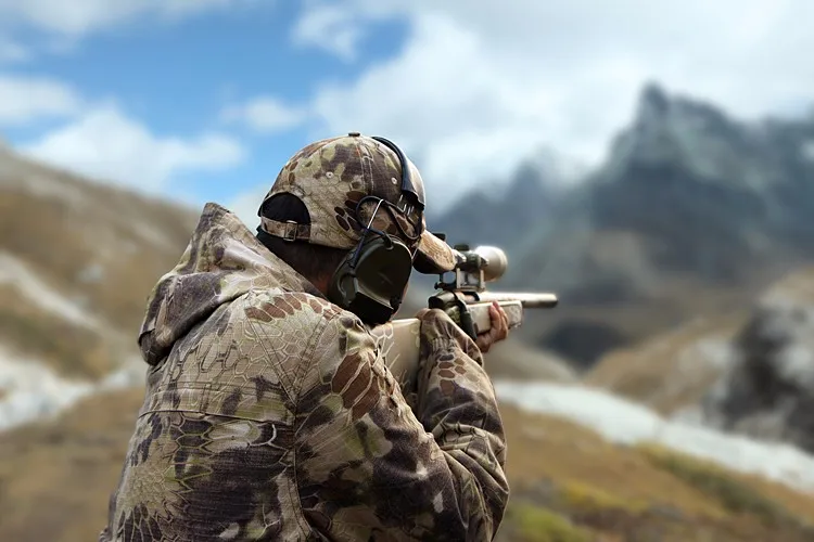 Baseball without velcro strap (8)